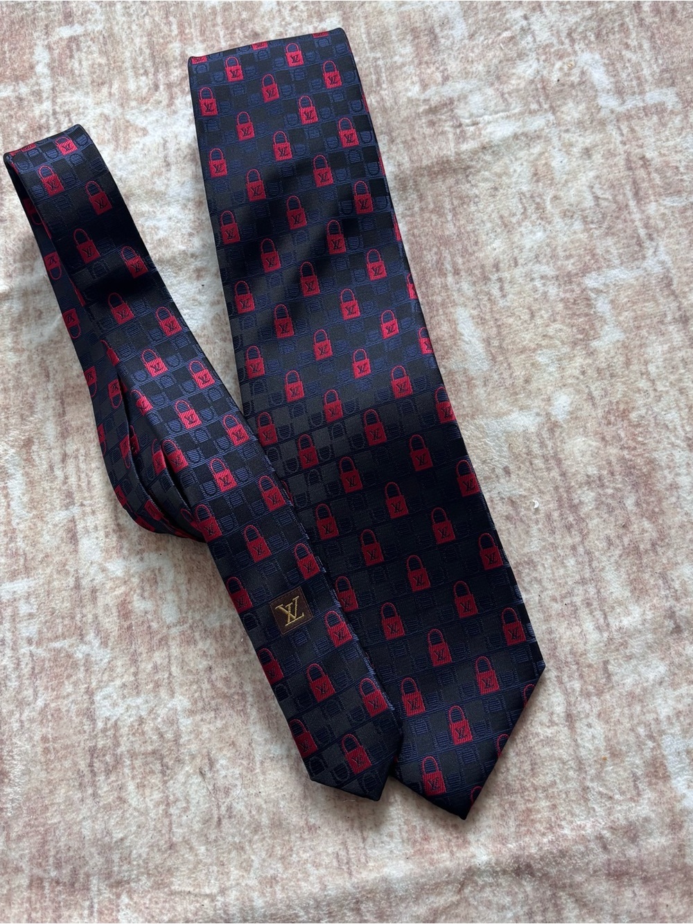 Louis Vuitton Black & Red Patterned Silk Tie